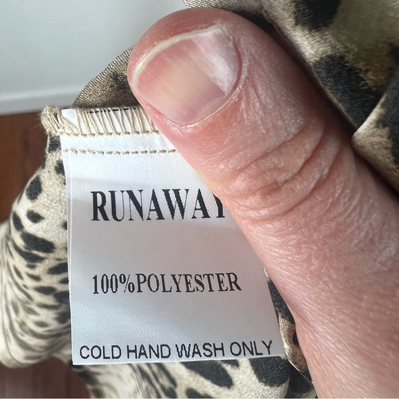 hello Molly RUNAWAY JANGELA MIDI DRESS LEOPARD Size L - Picture 9 of 9